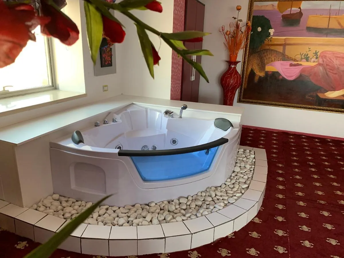 טיראנה Hotel Rosa Blu 4*,