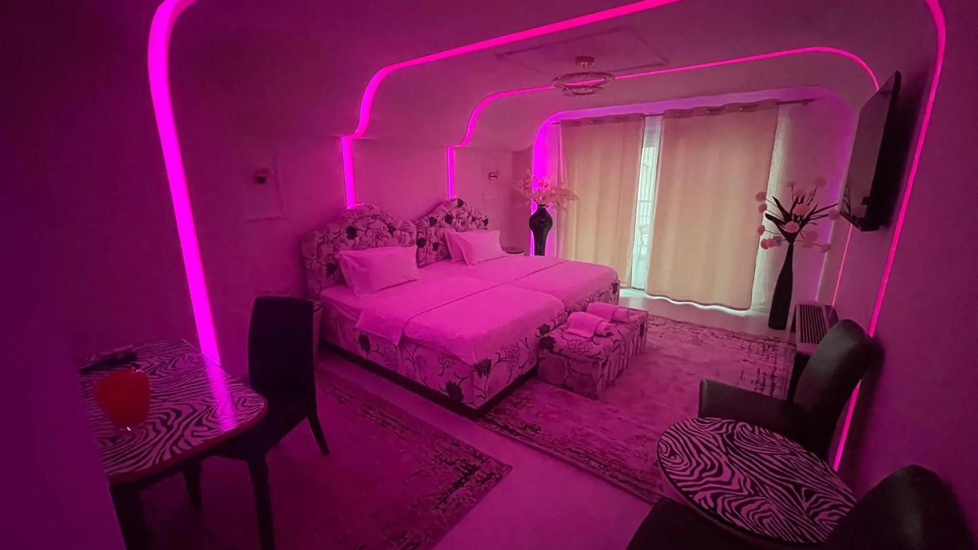 טיראנה Hotel Rosa Blu