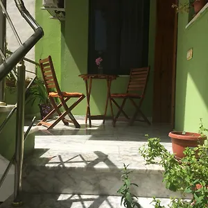 Bed & Breakfast Friends House