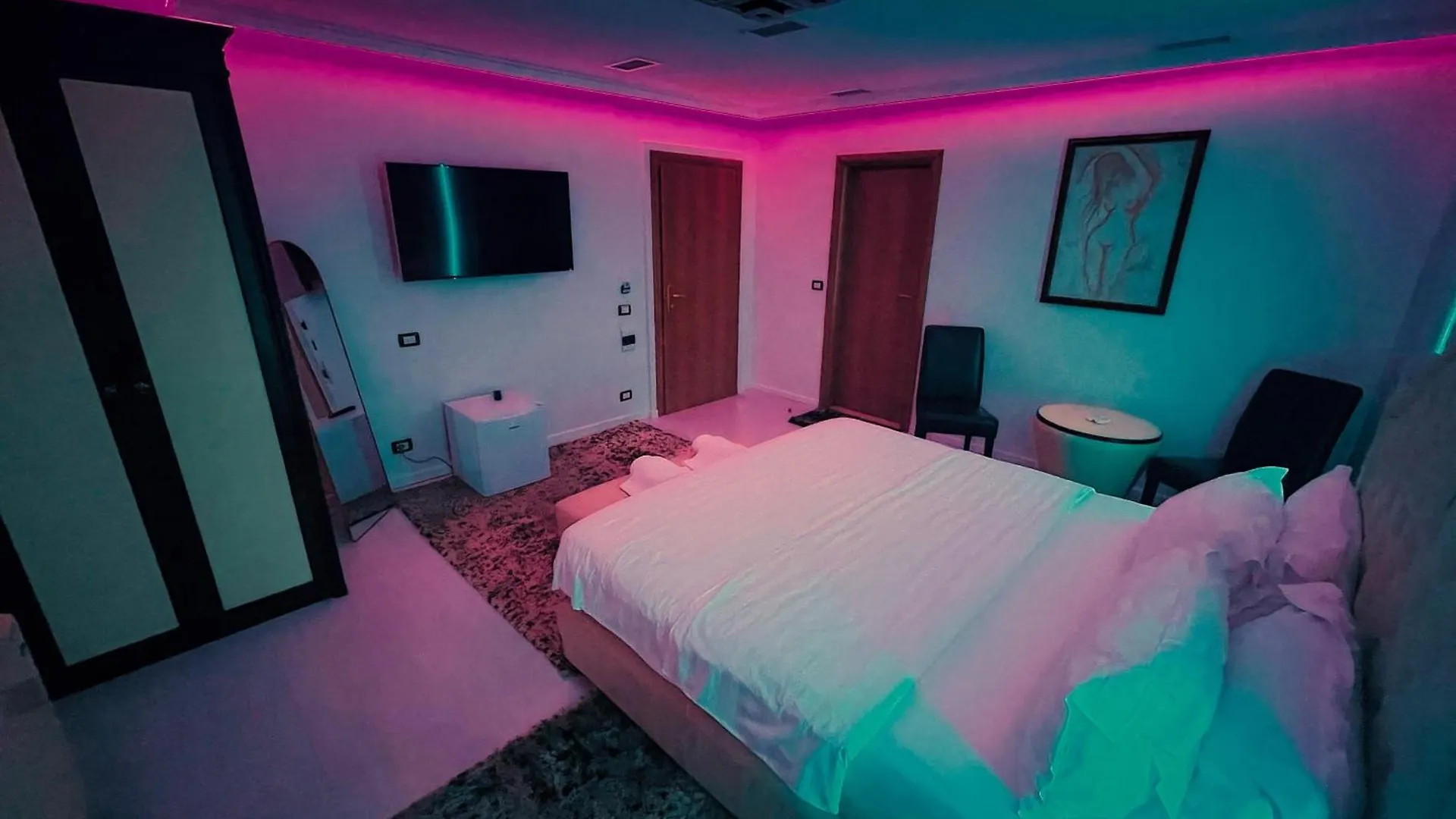 Hotel Rosa Blu ティラナ