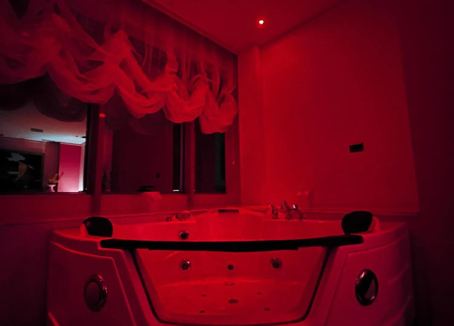 Hotel Rosa Blu Tirana 4*,